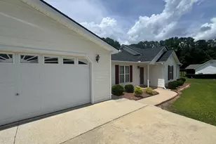 124 Stockbridge Dr, Selma, NC 27576 - Photo 5