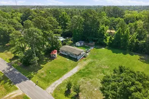 172 Gray Squirrel Ln, Newport, NC 28570 - Photo 1