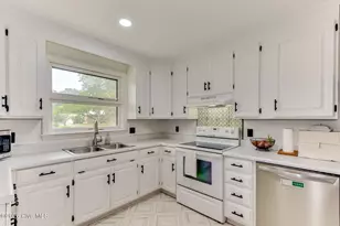 809 Woodside Dr, Johnston, SC 29832 - Photo 9