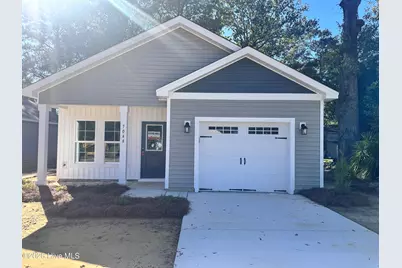 704 A Bynum Avenue, Maysville, NC 28555 - Photo 1
