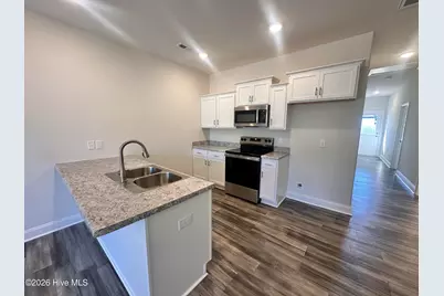 704 A Bynum Avenue, Maysville, NC 28555 - Photo 3