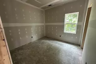 704 B Bynum Ave, Maysville, NC 28555 - Photo 9