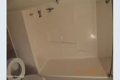 421 Falls Cove, Jacksonville, NC 28546 - Photo 17