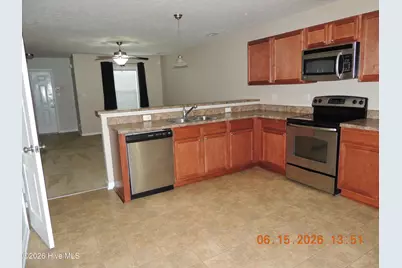 421 Falls Cove, Jacksonville, NC 28546 - Photo 5
