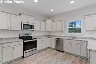 510 E Black Water Ln, Maysville, NC 28555 - Photo 9