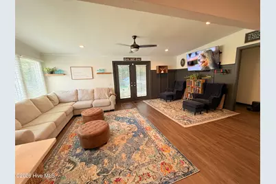 102 E Baywood Lane, Greenville, NC 27834 - Photo 5