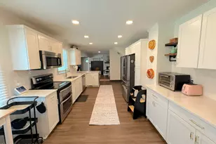 102 E Baywood Ln, Greenville, NC 27834 - Photo 11