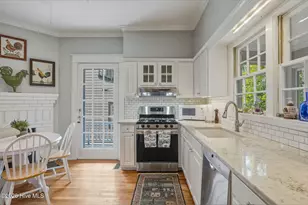 611 Craven St, New Bern, NC 28560 - Photo 13
