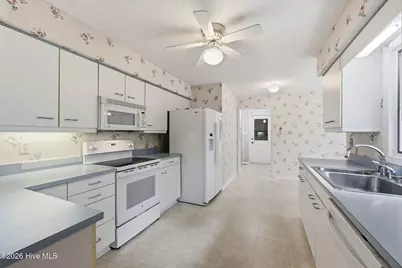900 Crane Drive, New Bern, NC 28560 - Photo 21