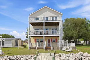 103 Waterfront Ave, Newport, NC 28570 - Photo 3
