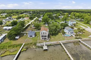 103 Waterfront Ave, Newport, NC 28570 - Photo 17