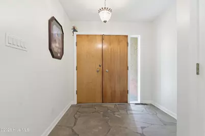 527 Edgewood Circle, Whiteville, NC 28472 - Photo 3