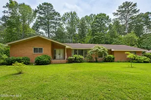 527 Edgewood Cir, Whiteville, NC 28472 - Photo 1