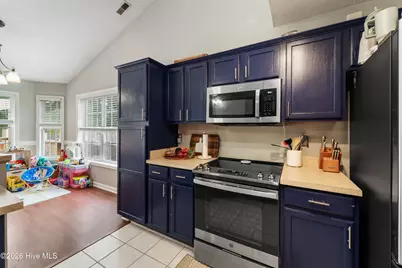 183 Bridlewood Drive, Jacksonville, NC 28540 - Photo 13