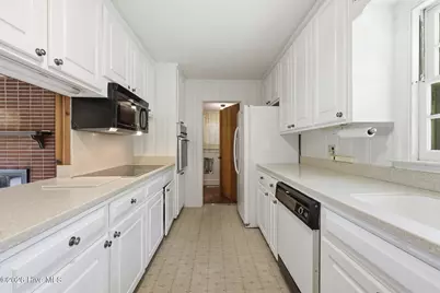 711 Fairlane Drive, Grifton, NC 28530 - Photo 17