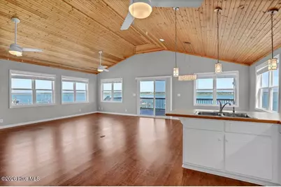712 Channel Boulevard, Topsail Beach, NC 28445 - Photo 11