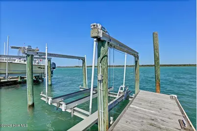 712 Channel Boulevard, Topsail Beach, NC 28445 - Photo 7