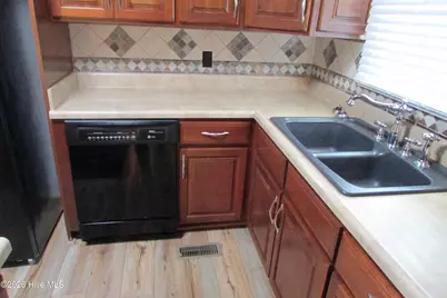 7825 Snow Hill Drive, Roseboro, NC 28382 - Photo 25