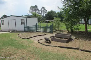 7825 Snow Hill Dr, Roseboro, NC 28382 - Photo 13