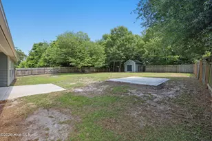 801 Lavender Ct, Hubert, NC 28539 - Photo 37