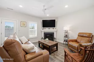 1417 Dorset Dr, Greenville, NC 27834 - Photo 7