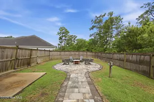 317 Little Egret Ln, Swansboro, NC 28584 - Photo 7