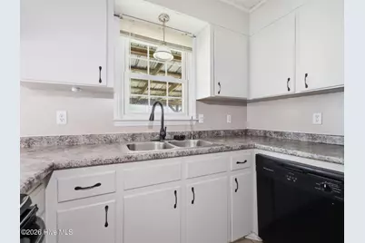 407 Kenwood Drive, Jacksonville, NC 28540 - Photo 7