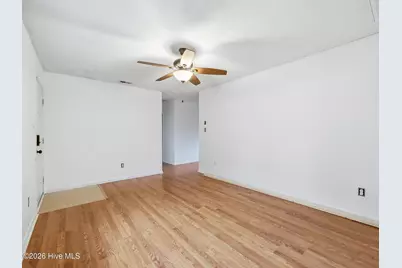 407 Kenwood Drive, Jacksonville, NC 28540 - Photo 3