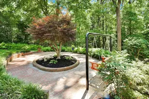 141 E Longmeadow Rd, Greenville, NC 27858 - Photo 9