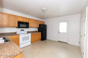 211 Bridgewood Dr, Jacksonville, NC 28546 - Photo 9