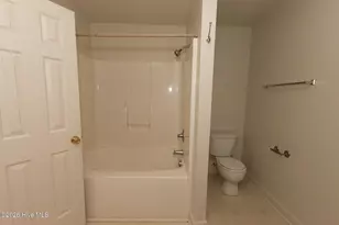 211 Bridgewood Dr, Jacksonville, NC 28546 - Photo 17