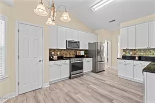 909 Woodridge Ct SE, Leland, NC 28451 - Photo 15