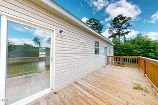 155 Crown Point Dr, Riegelwood, NC 28456 - Photo 3