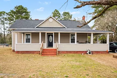 423 E Edinborough Avenue, Raeford, NC 28376 - Photo 1