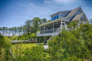 141 East Dr, Harkers Island, NC 28531 - Photo 3