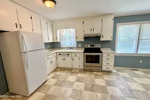 111 Ray St, La Grange, NC 28551 - Photo 5