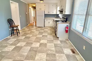 111 Ray St, La Grange, NC 28551 - Photo 7