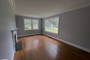 301 N Broad St, Roseboro, NC 28382 - Photo 9