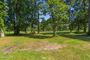 409 Plantation Dr, New Bern, NC 28562 - Photo 27