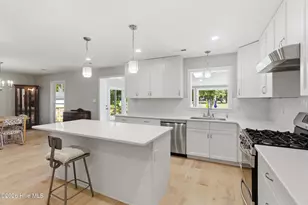 409 Plantation Dr, New Bern, NC 28562 - Photo 11