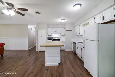 303 Walnut Creek Road, Jacksonville, NC 28546 - Photo 5