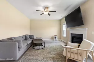 422 Anchor Hitch Ct, Sneads Ferry, NC 28460 - Photo 11