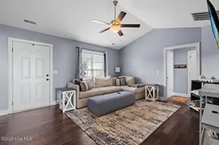 301 Pine Ridge Ln, Holly Ridge, NC 28445 - Photo 5