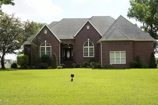 272 Whites Crossing Ln, Whiteville, NC 28472 - Photo 3