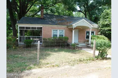 7 First Street, Laurinburg, NC 28352 - Photo 1