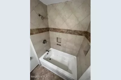 102 W Berkshire Road, Greenville, NC 27858 - Photo 15