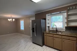 102 W Berkshire Rd, Greenville, NC 27858 - Photo 9