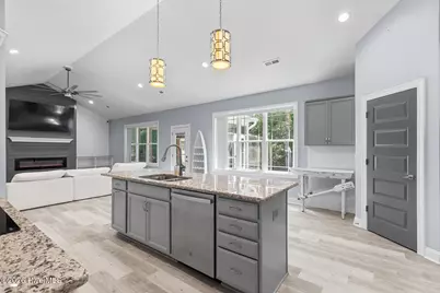 402 King Richard Court, Jacksonville, NC 28546 - Photo 25