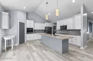 402 King Richard Ct, Jacksonville, NC 28546 - Photo 21