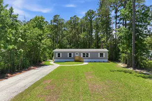 317 N Red Maple Ct, Swansboro, NC 28584 - Photo 3